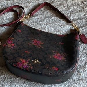 COACH Elle Hobo Sig w/ Floral Print - Style F38050